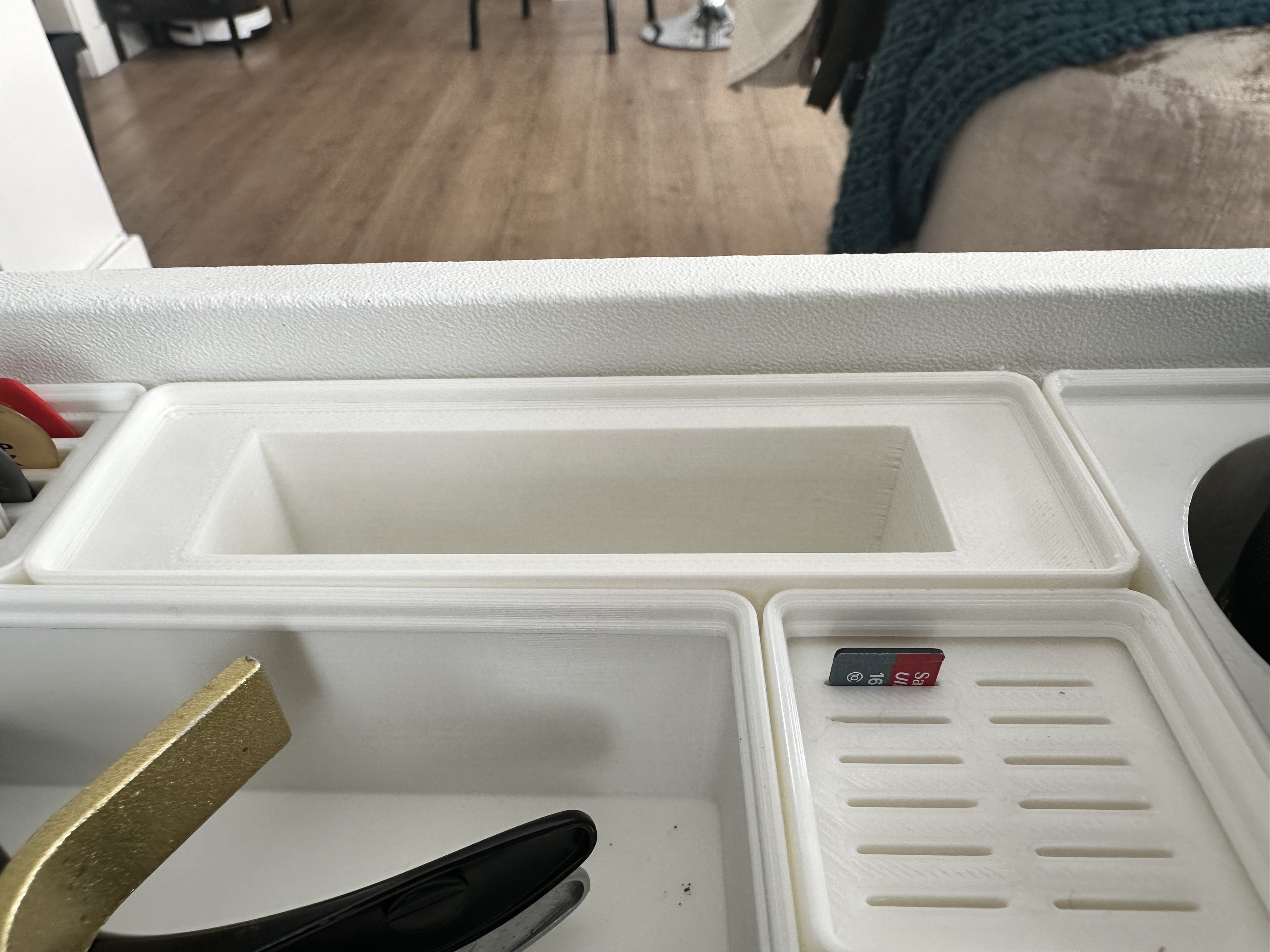 Kệ Sạc Canon Chuẩn Gridfinity