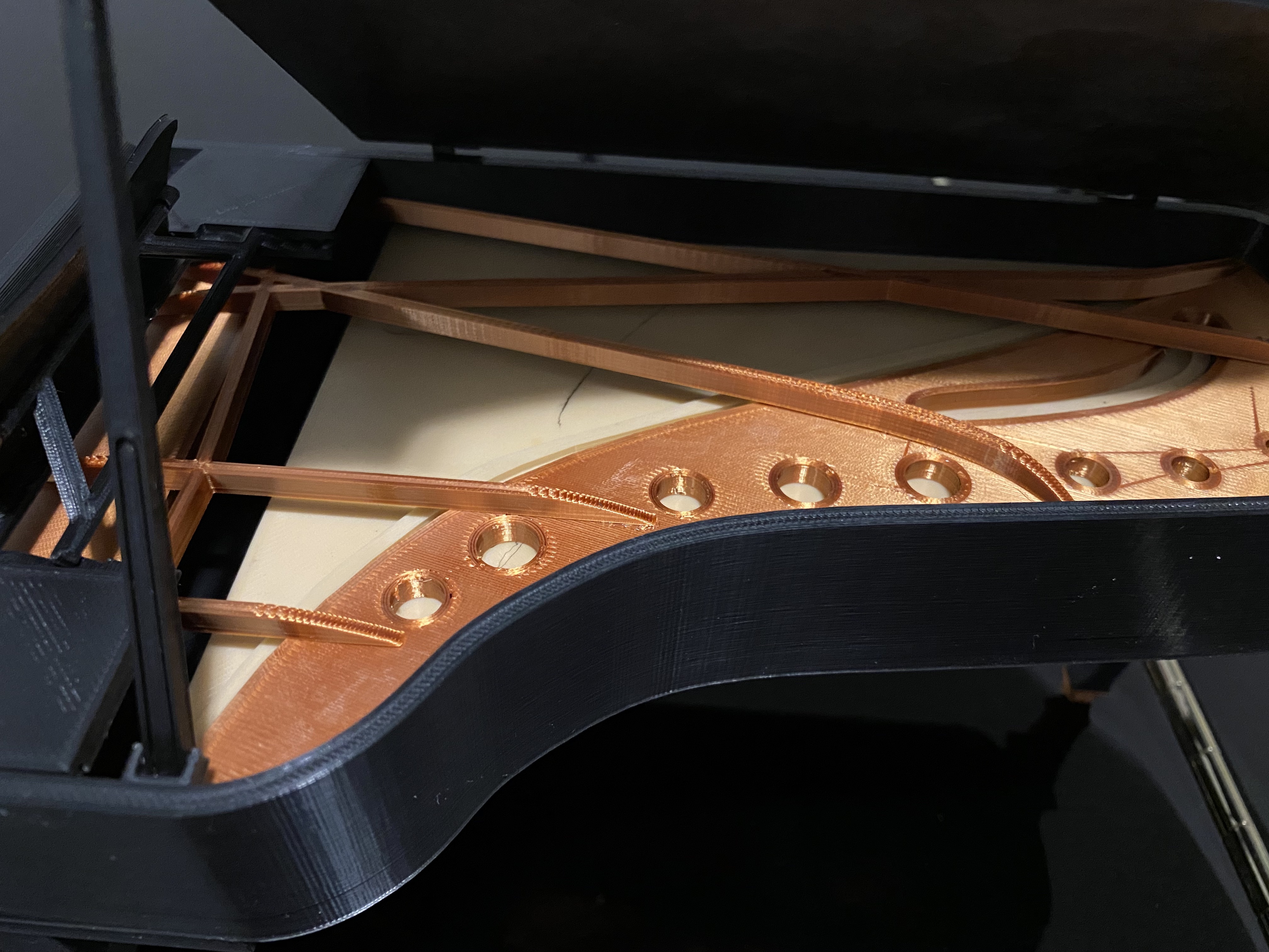 Đàn Piano Grand Có Bộ Phận Chuyển Động