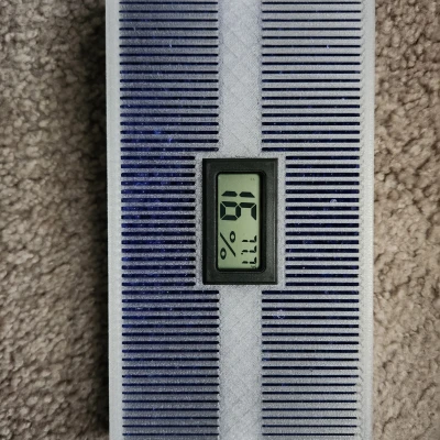 Hộp Hạt Silica Gel - Có Máy Đo Độ Ẩm