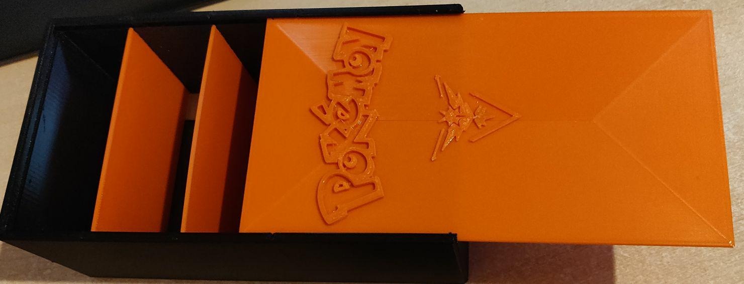 Hộp đựng thẻ bài Pokemon Team Instinct