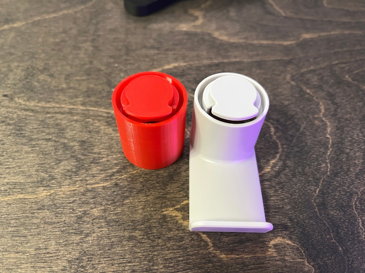 Giá đỡ tay cầm gốc cho chân đế Kiwi (Quest 2)