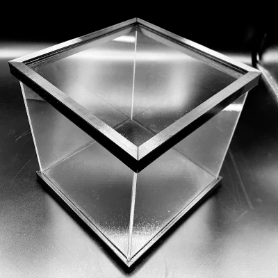 Hộp Mica Trưng Bày (7" x 7" x 7")