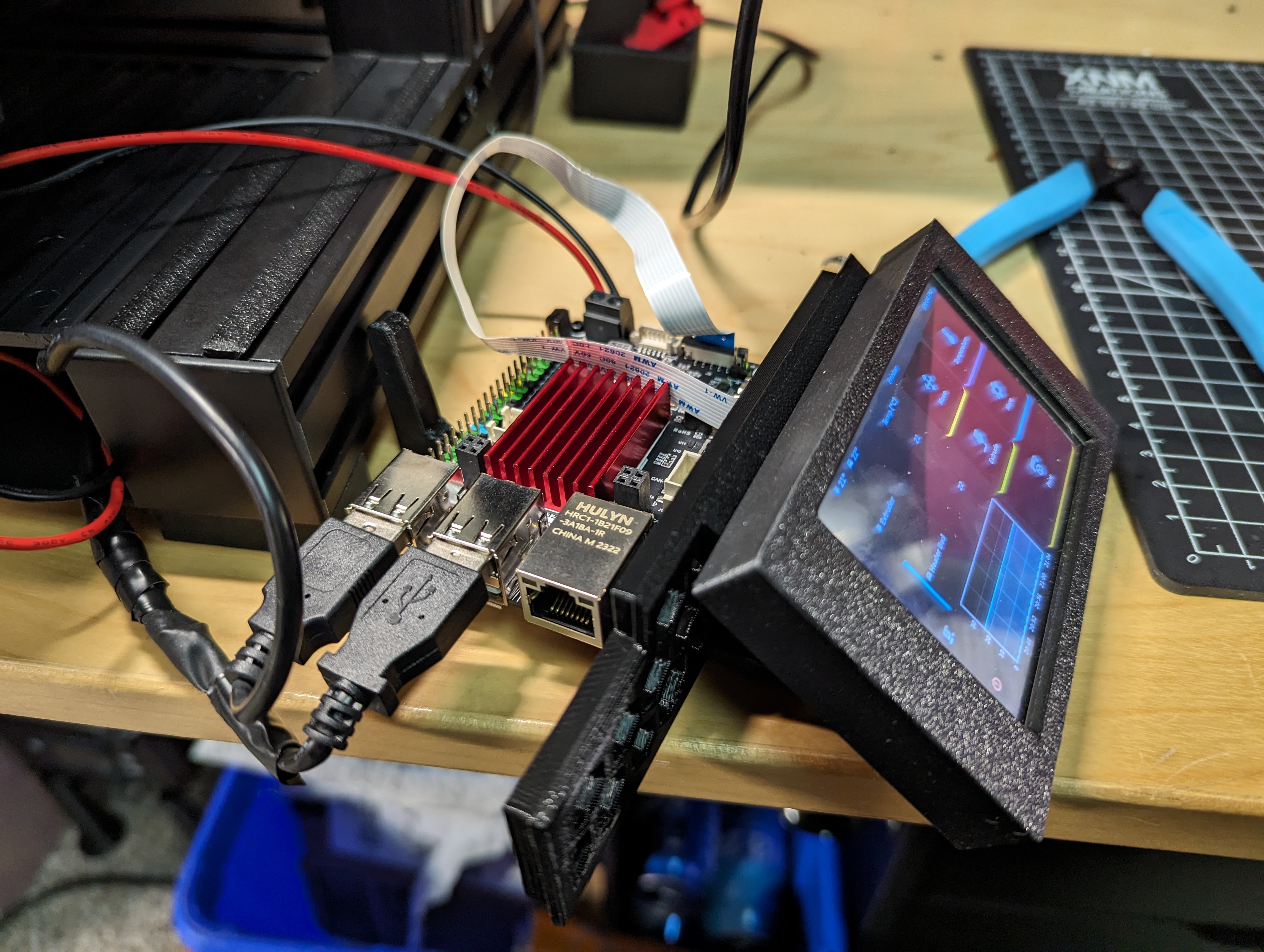 Ngăn kéo và Gắn Màn Hình Pi cho Ender 3v2