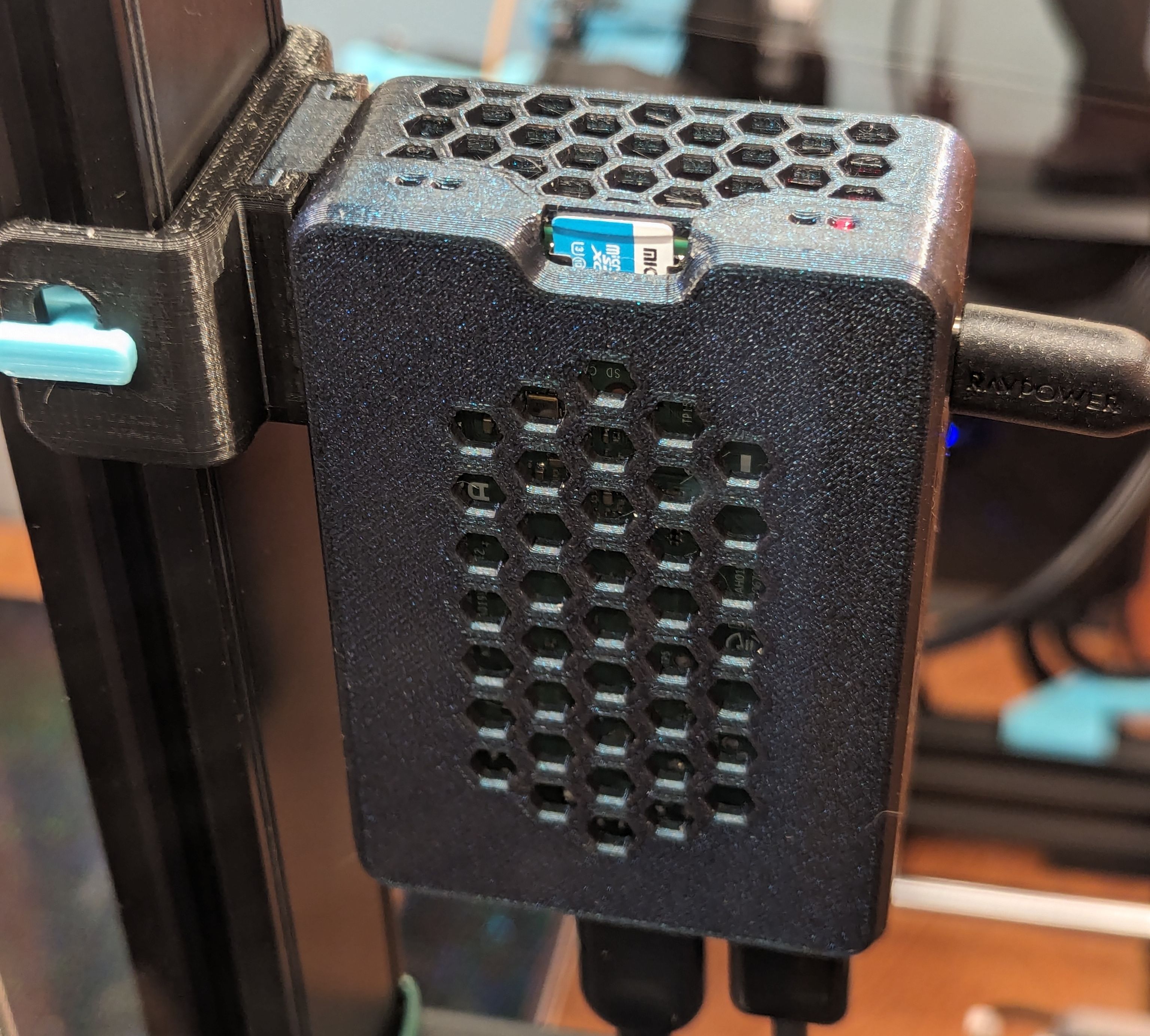 Vỏ Raspberry Pi 4 Model B có kẹp gắn khung Sovol SV06 Plus 2040