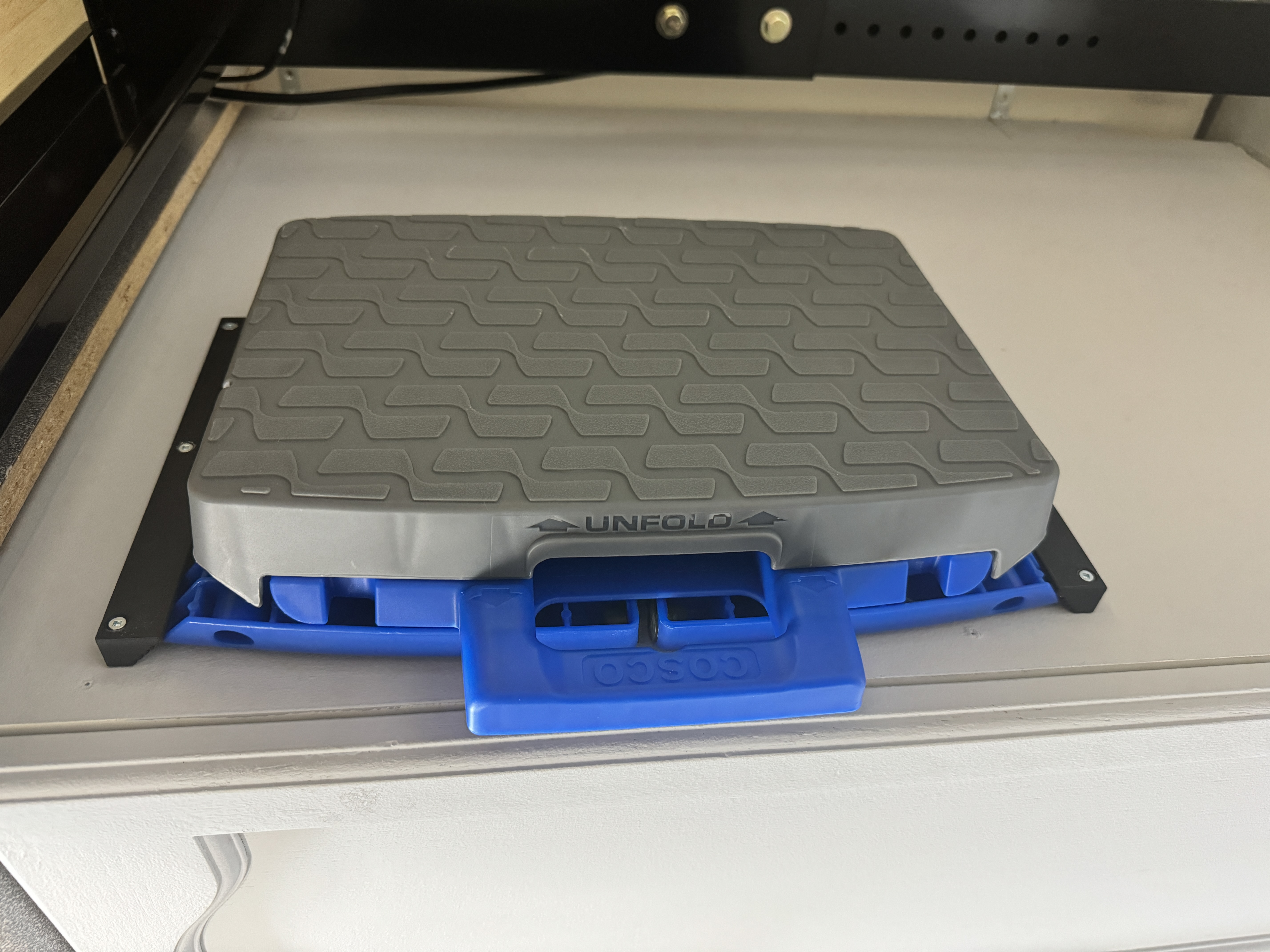 Chân trượt cho Ghế đẩu Costco