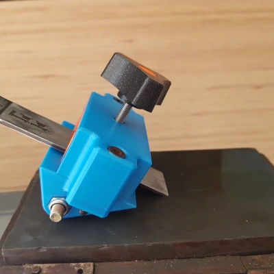 Dưỡng Mài Đục Gỗ