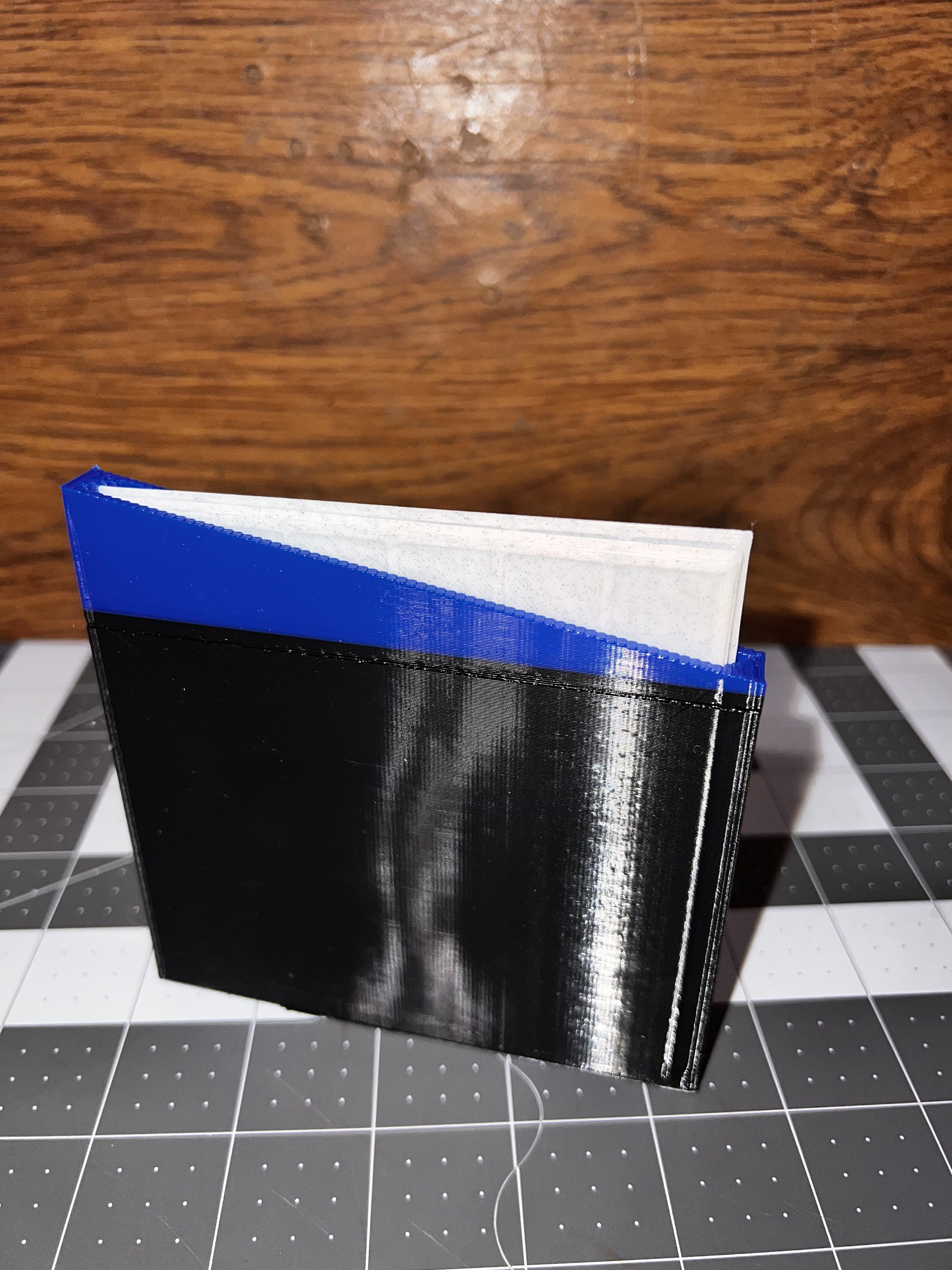 Hộp Đựng Bảng Màu Thử