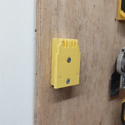 Giá đỡ dụng cụ Dewalt dọc