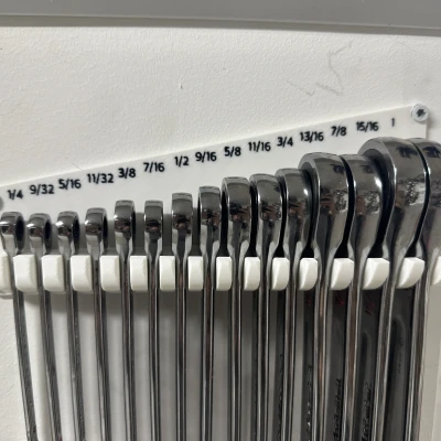 Giá Treo Tường Cho Bộ Cờ Lê Milwaukee 15 Chi Tiết