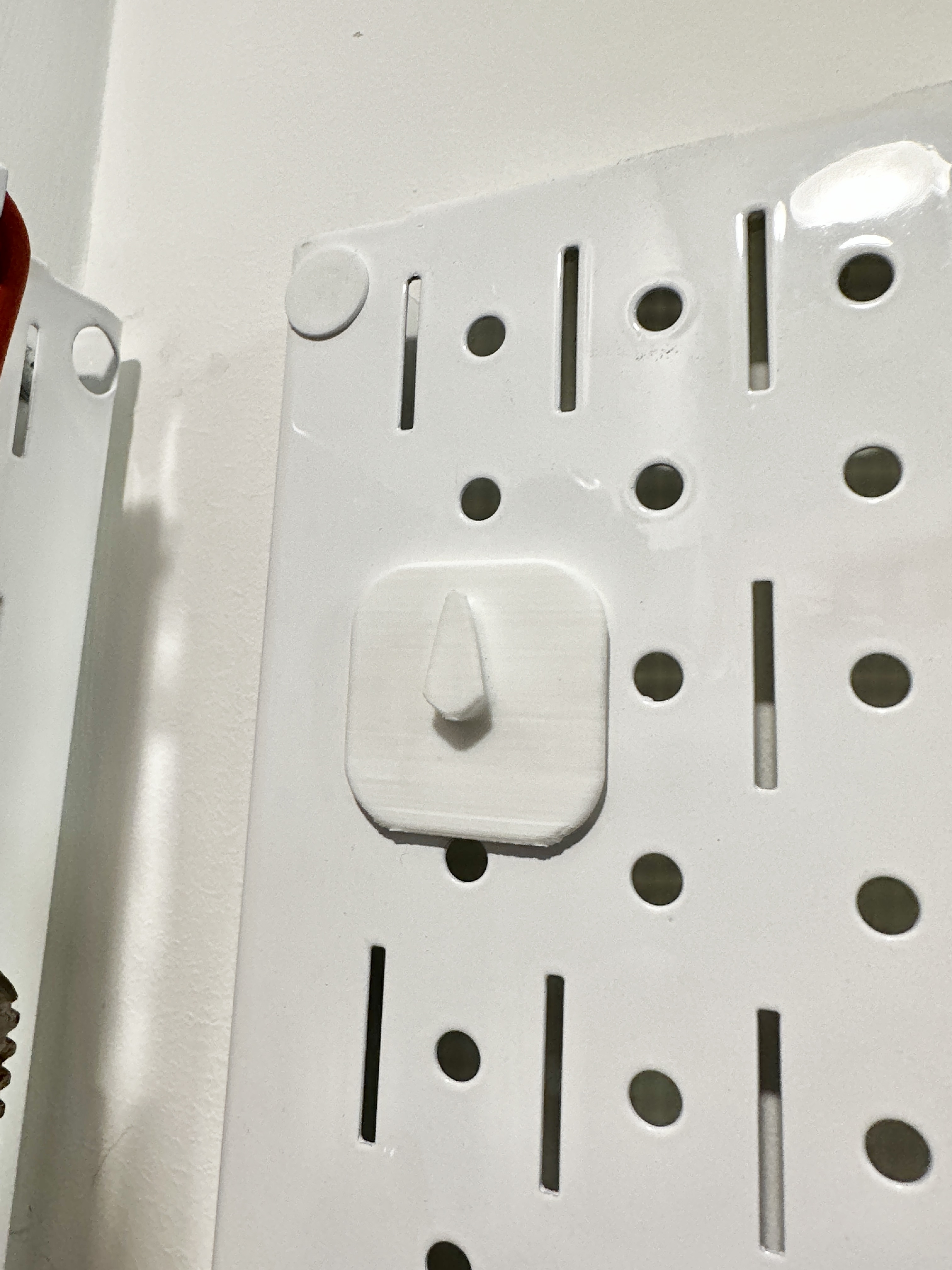 Giá treo cây cạy cho pegboard / Wall Control