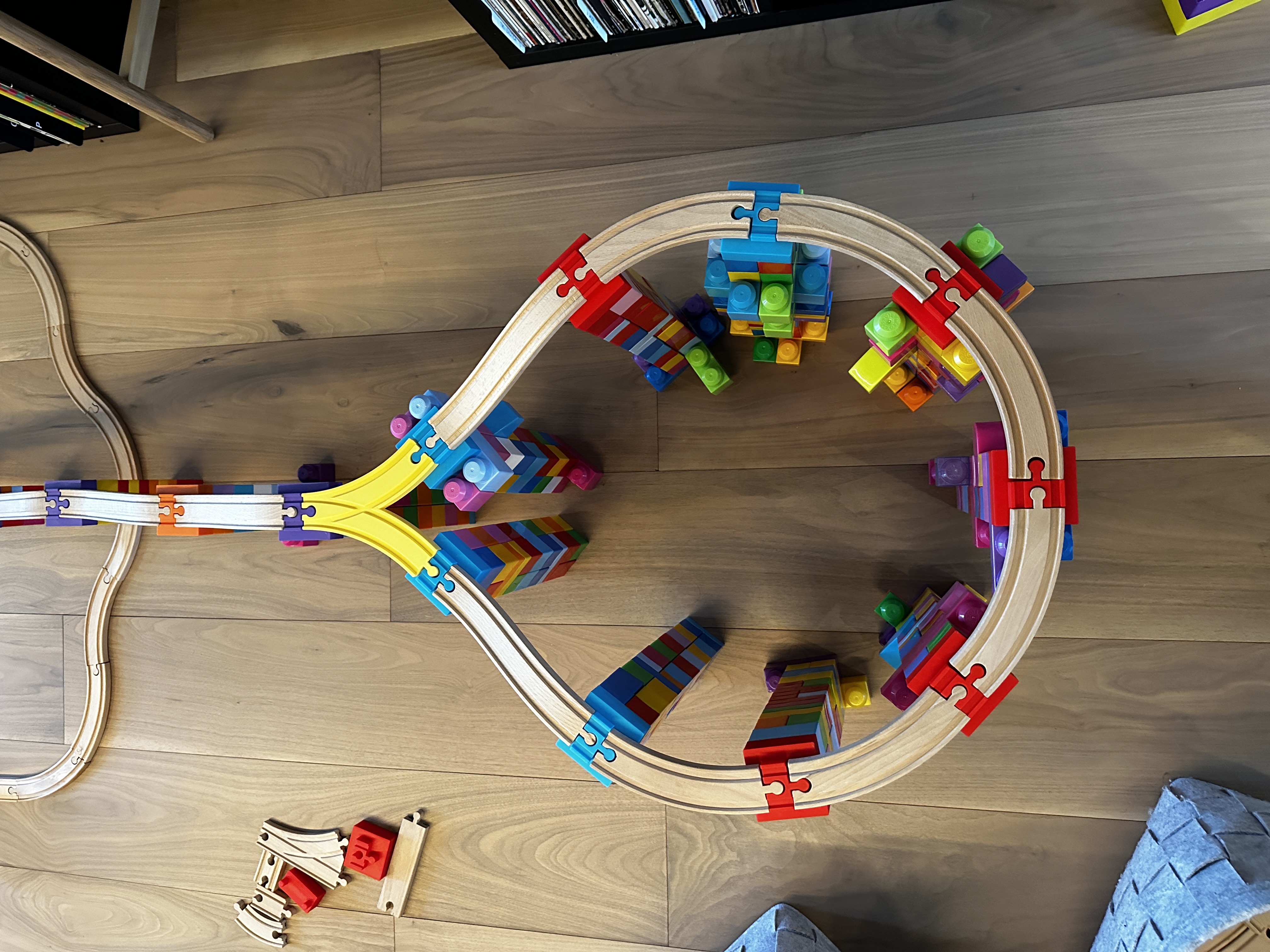 Đầu Nối Ngã Ba Tách Cho Đường Ray Tàu Hỏa Brio