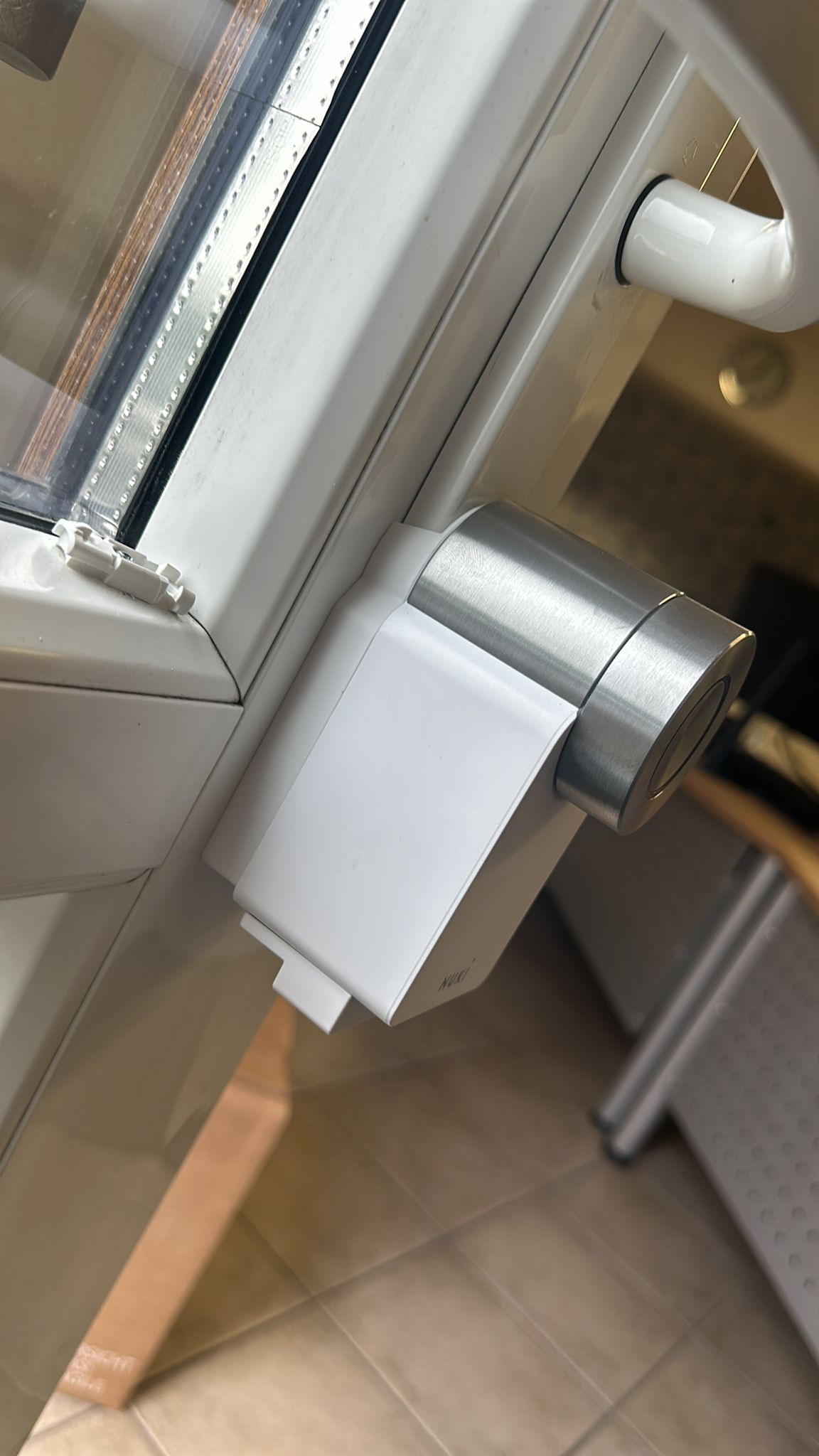 Đế Gắn Chuyển Đổi Cho Khóa Thông Minh Nuki