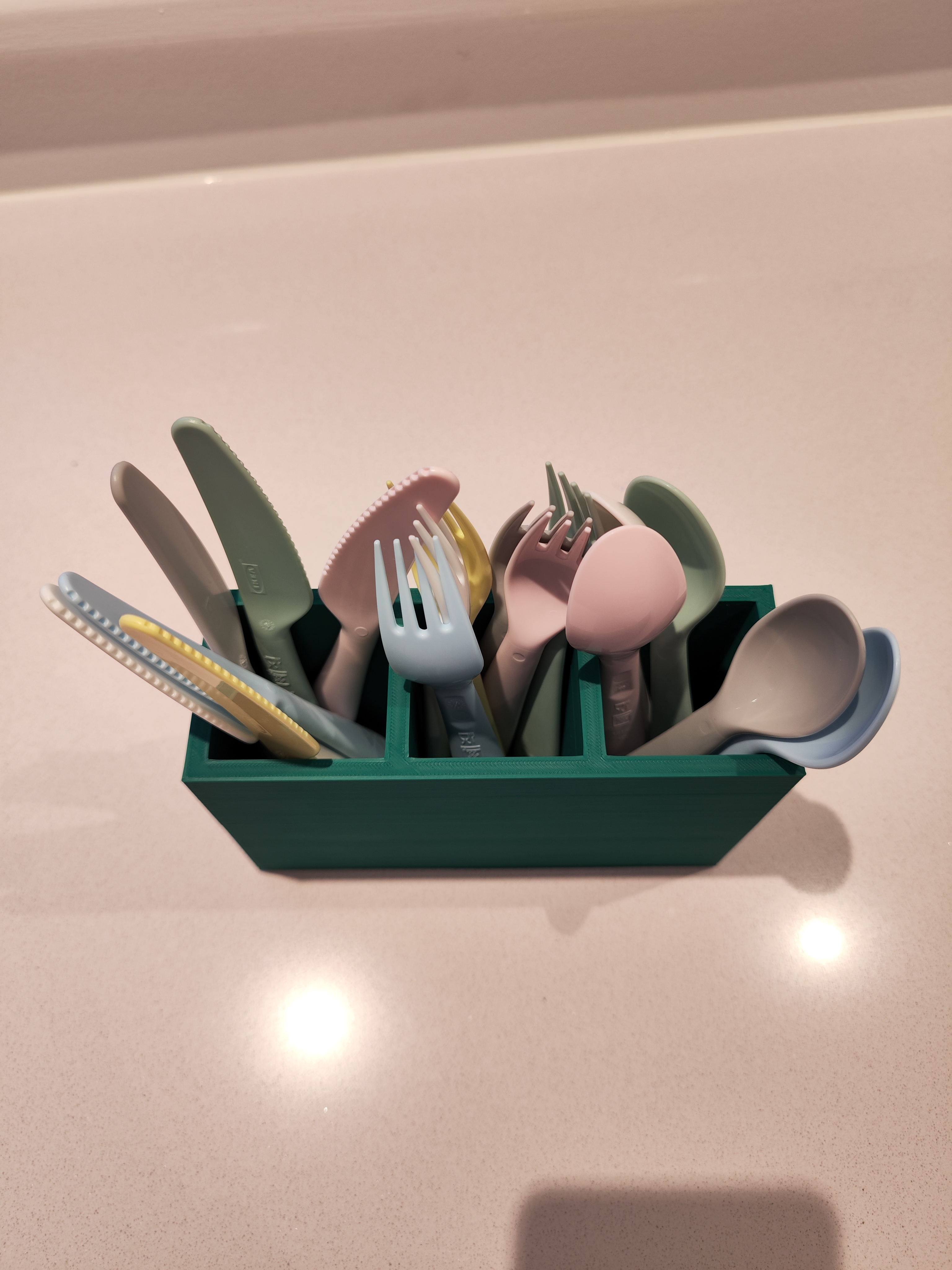 Hộp Đựng Bộ Dao Nĩa Cho Em Bé IKEA