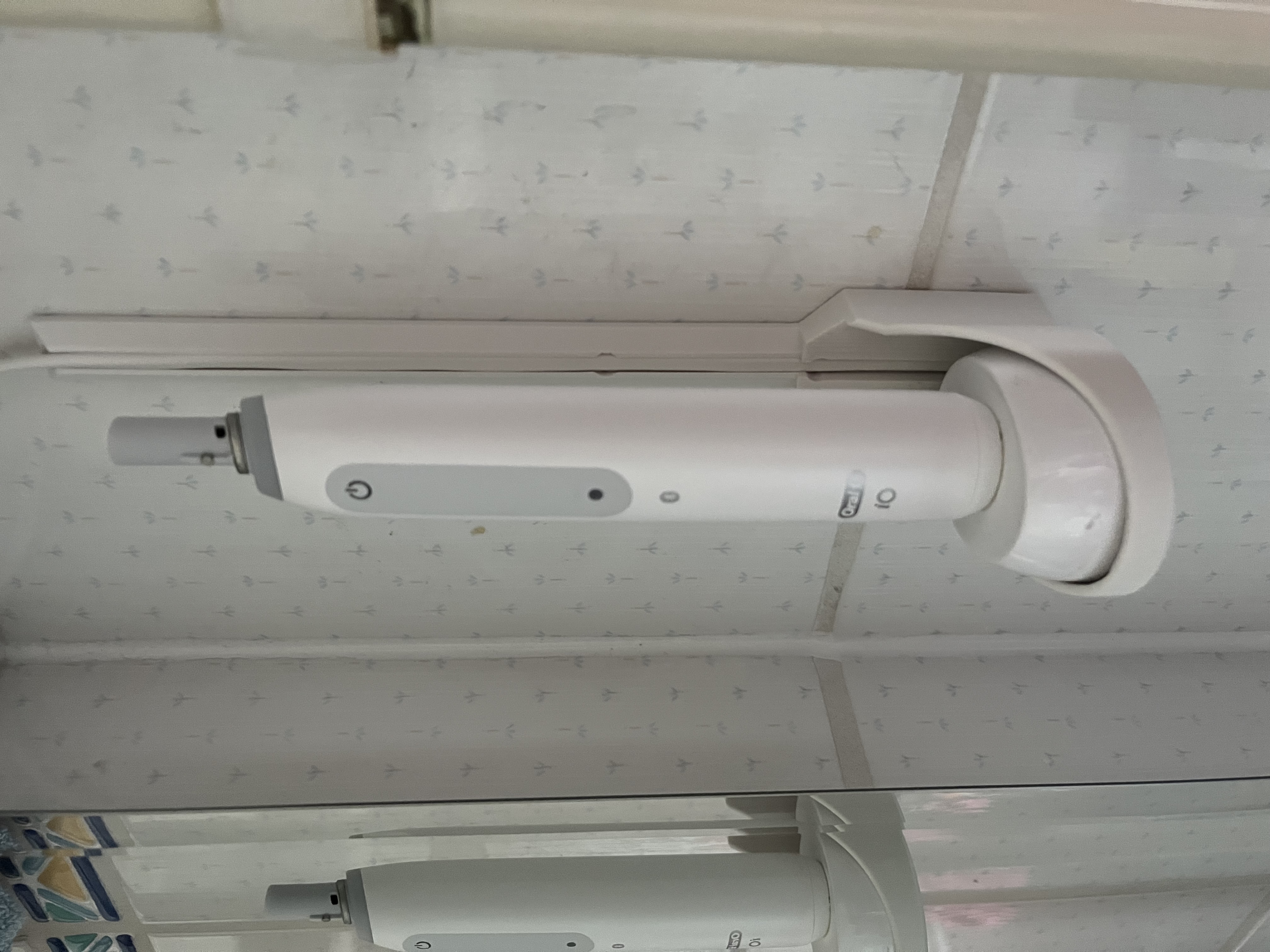 Giá Treo Bàn Chải Điện Oral B iO