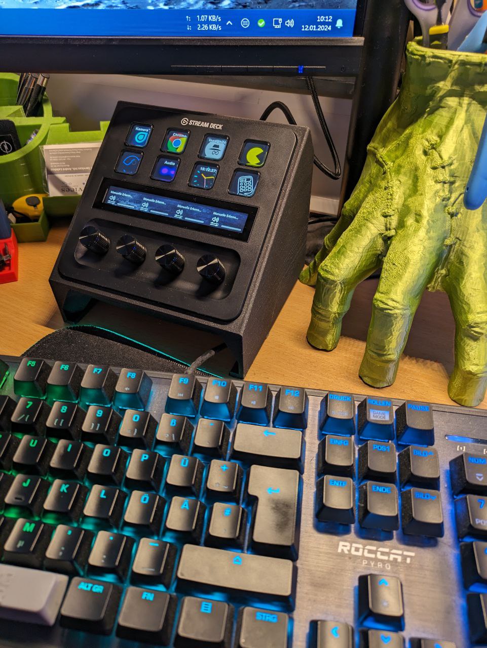 Giá đỡ bàn Elgato Stream Deck + Plus