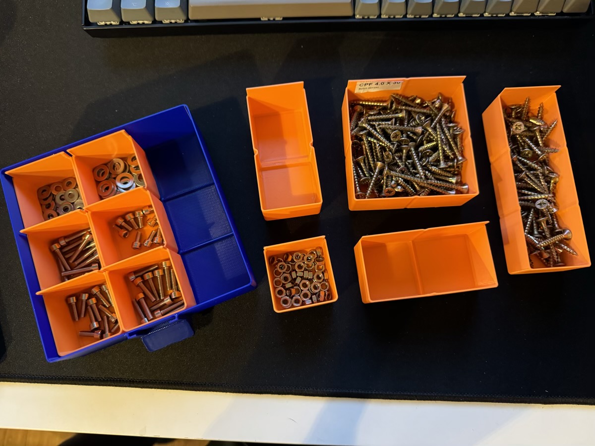 Hộp đựng ốc vít và đồ vật nhỏ