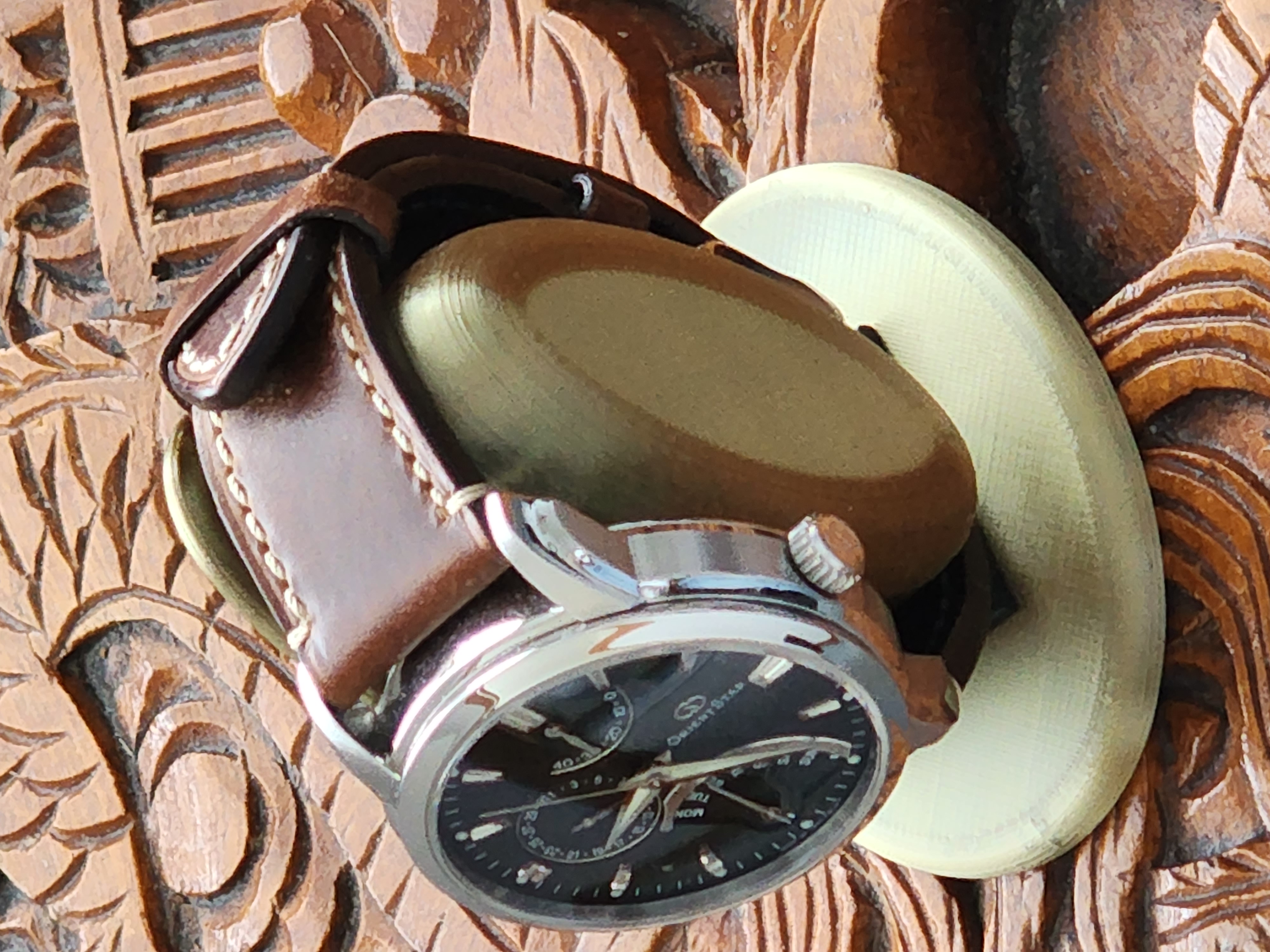 Giá đỡ đồng hồ có thể điều chỉnh vị trí