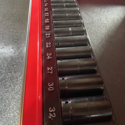 Khay Đựng Đầu Tuýp Đóng Cỡ Mét Harbor Freight