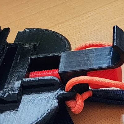 Chỉnh sửa "Kẹp điện thoại Mavic Mini có mui che nắng. Dành cho điện thoại lớn hơn"