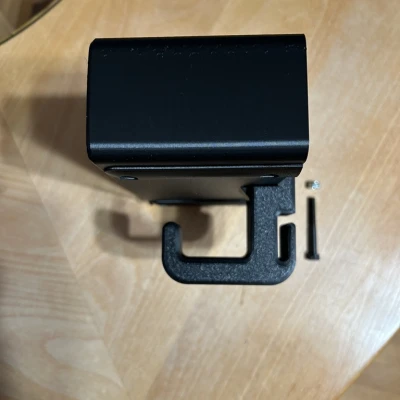 Móc treo tai nghe kiêm đế gắn Scarlett 2i2 dưới bàn