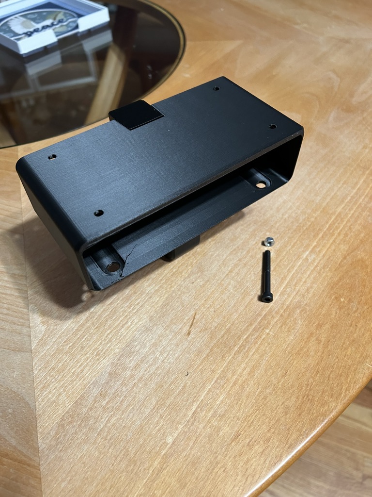 Móc treo tai nghe kiêm đế gắn Scarlett 2i2 dưới bàn