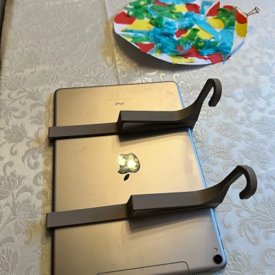 Giá Đỡ iPad Pro 10,5" Gắn Ghế Sau Ô Tô