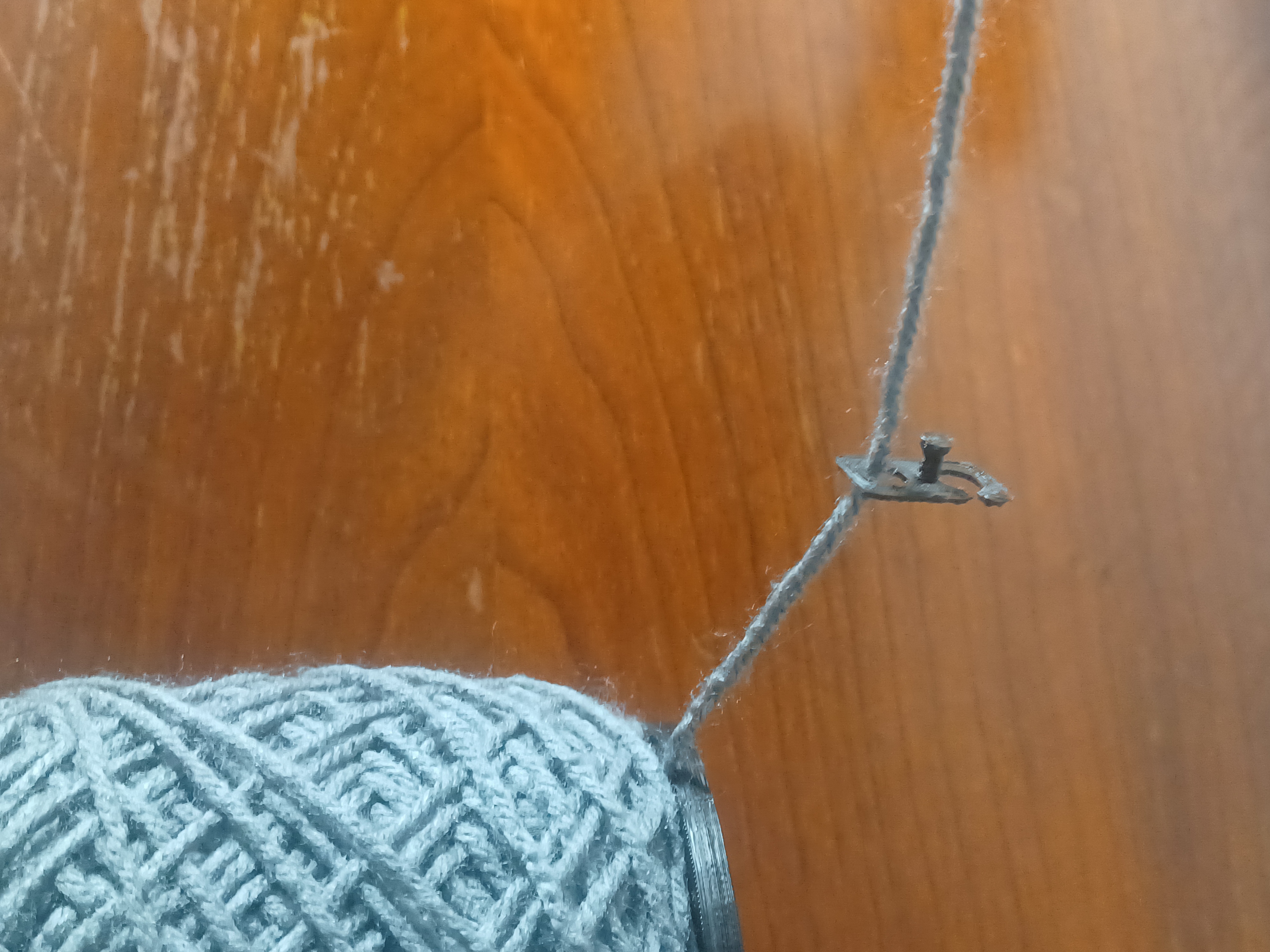 Khuôn Giữ Sợi Len Đuôi Thú Remix