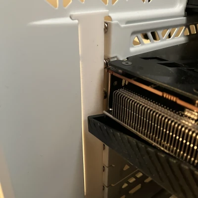 Tấm che lỗ PCIe cho Qube 500