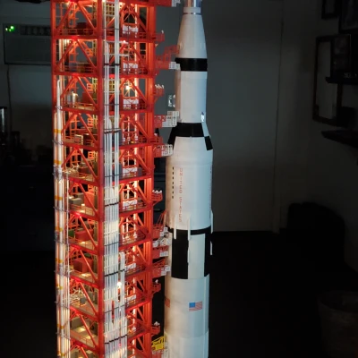 Mô Hình Tháp Phóng Saturn V (LUT) - Thiết Bị Bổ Sung - Tỷ Lệ 1:60
