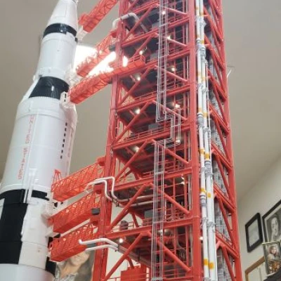 Mô Hình Tháp Phóng Saturn V (LUT) - Thiết Bị Bổ Sung - Tỷ Lệ 1:60