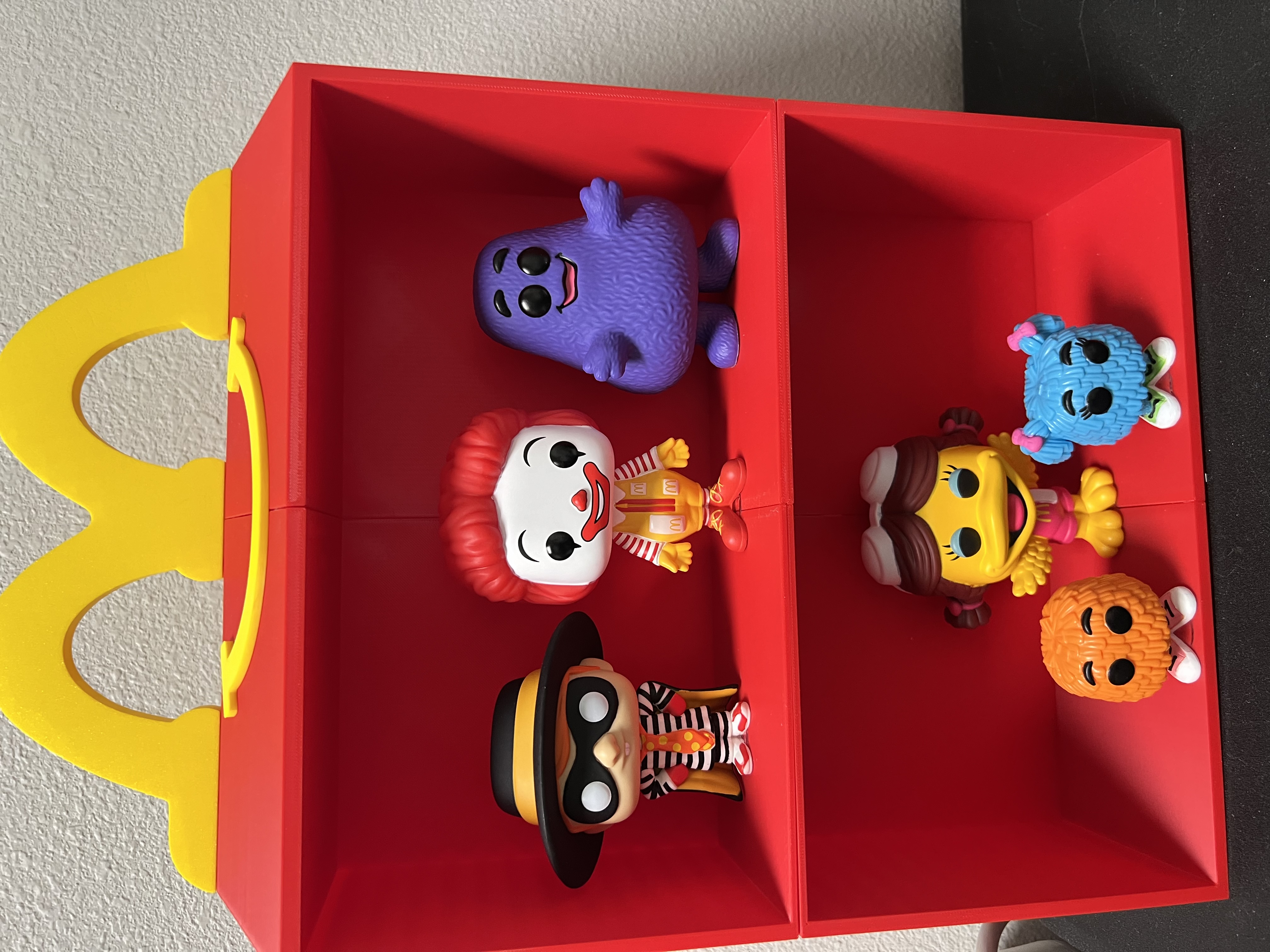 Kệ Trưng Bày Happy Meal