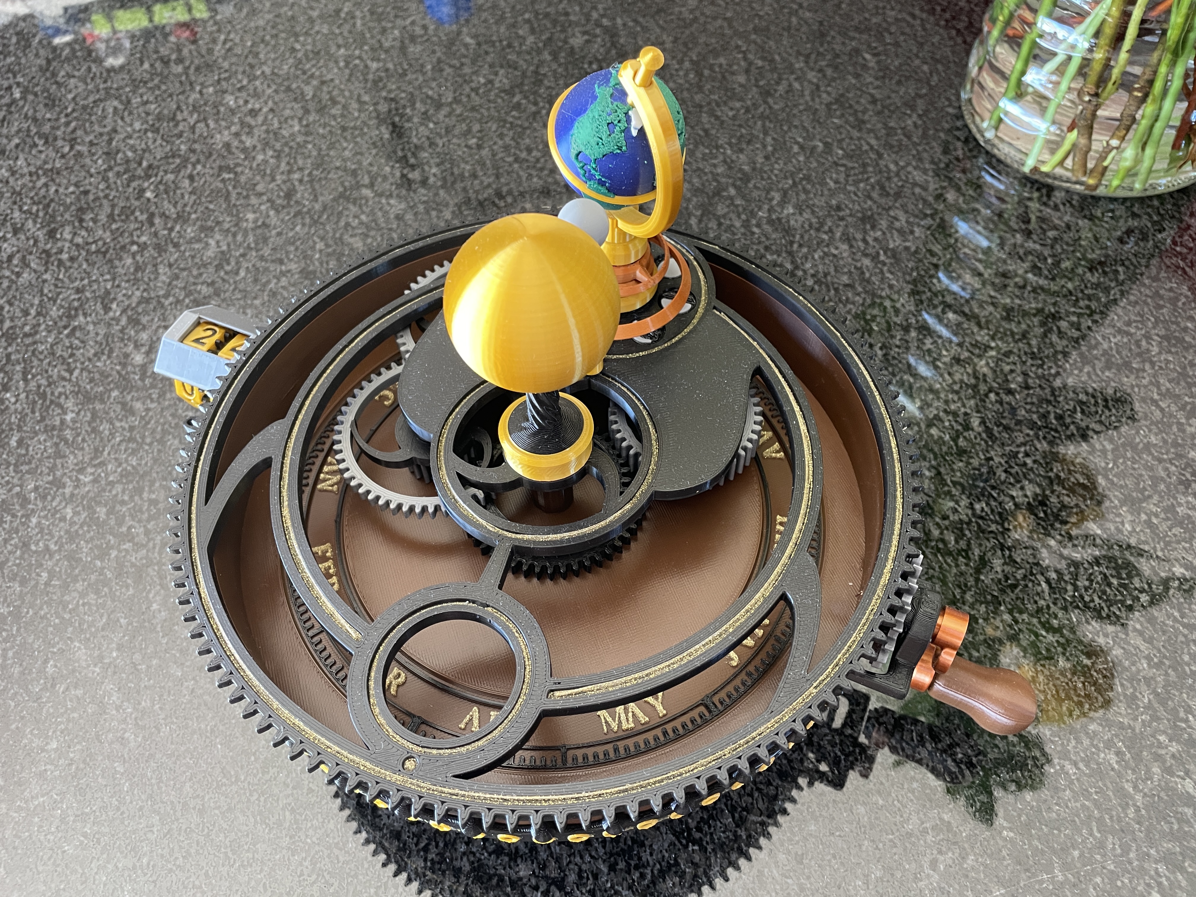 Mô hình Nhật quỹ có văn bản tháng có thể chỉnh sửa và Trái đất, các bộ phận tô màu