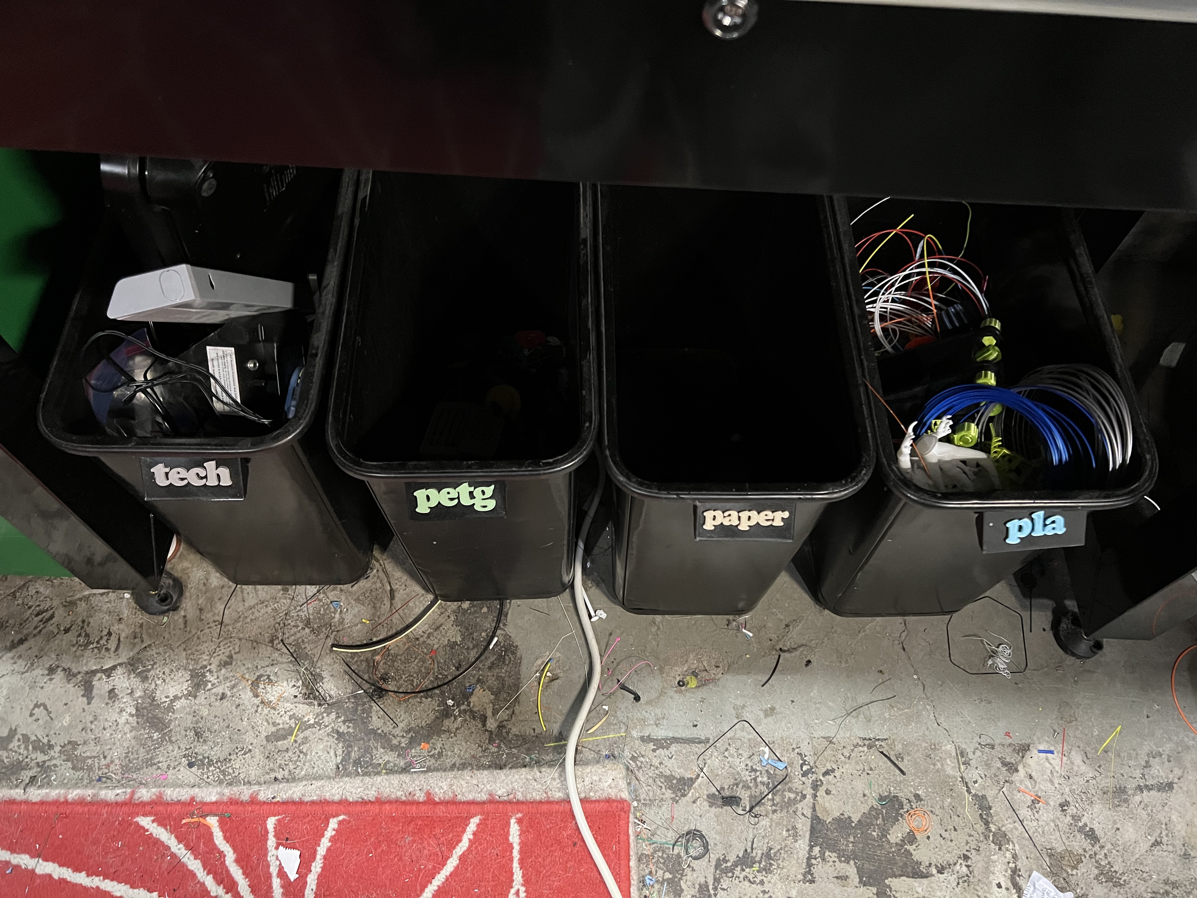 Nhãn Thùng Rác Tái Chế Nam Châm - PLA, PETG, Giấy và Công Nghệ