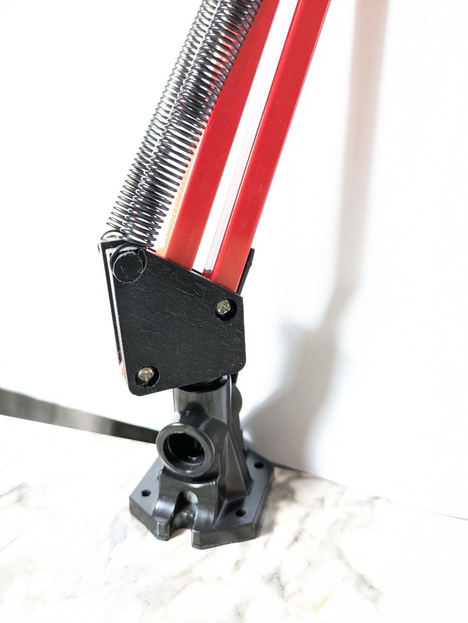 Đế đèn bàn (phần chui cắm) cho loại đèn giống IKEA Tertial