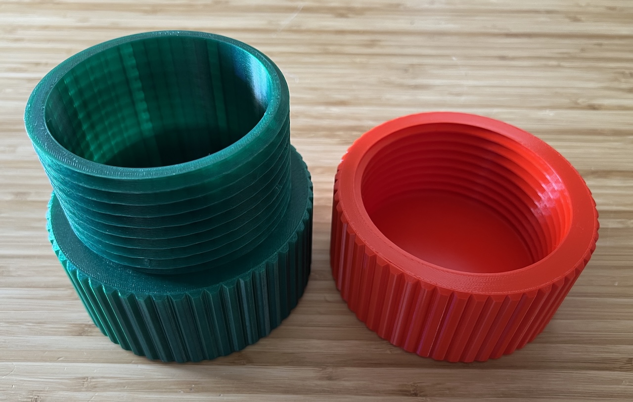 Hộp đựng ốc vít đơn giản