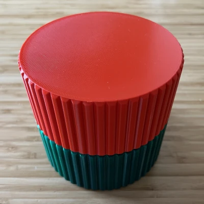 Hộp đựng ốc vít đơn giản