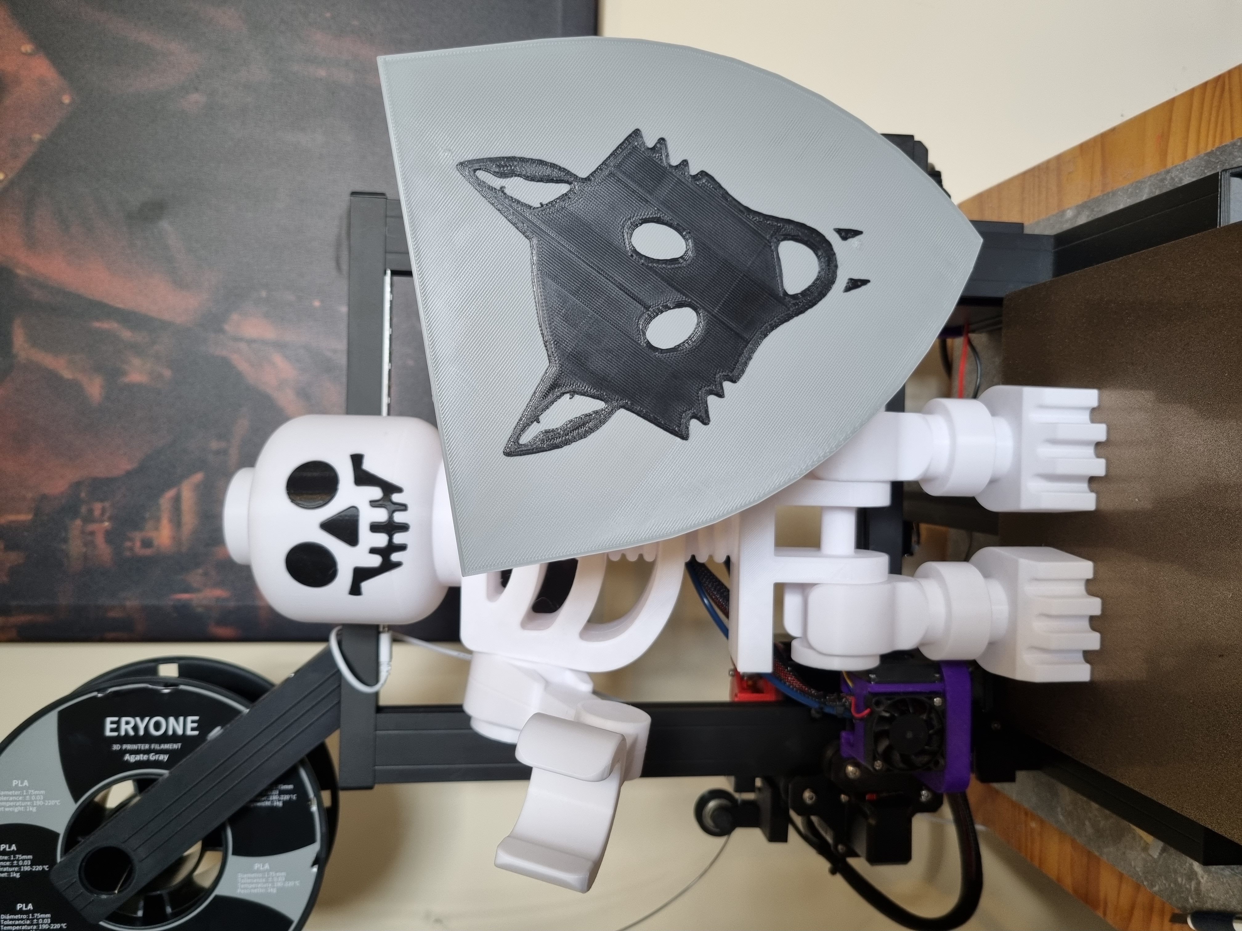 Khiên Lego Heater (Wolfpack & Trống) Tỷ Lệ 10:1