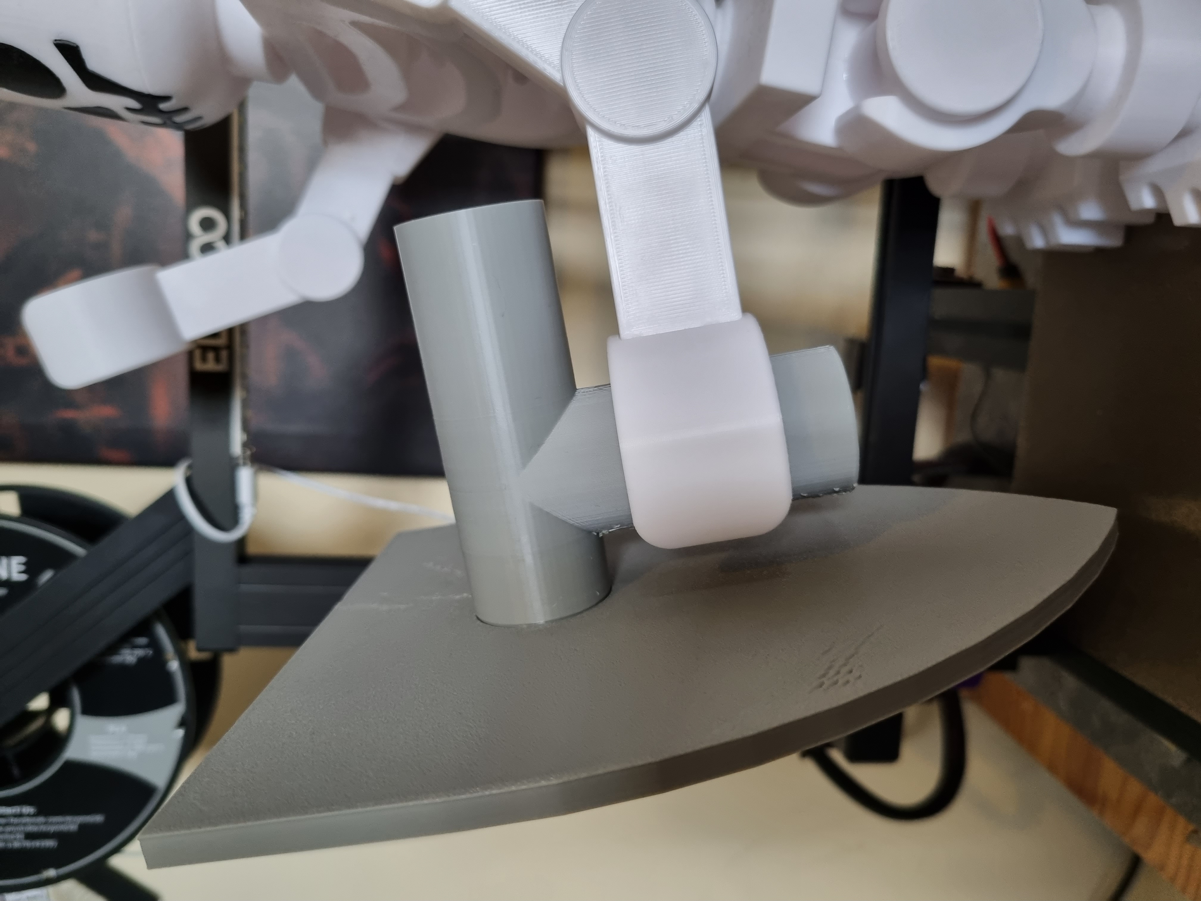 Khiên Lego Heater (Wolfpack & Trống) Tỷ Lệ 10:1