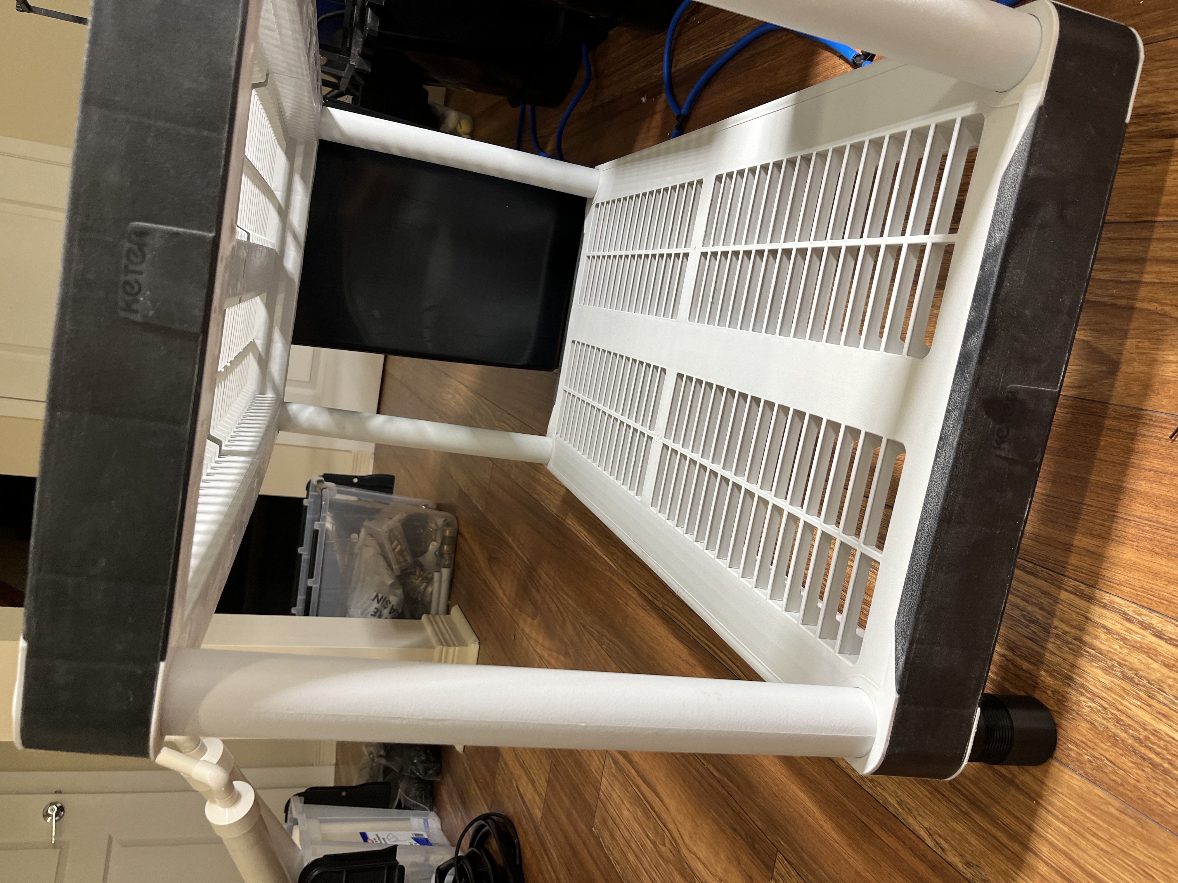 Chân Kệ Có Thể Điều Chỉnh