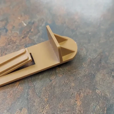 Kẹp Giữ Móc Treo Kệ Có Chốt 1/4" Cho Kệ Dày 5/8"