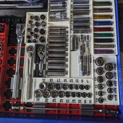 Kệ Giữ Cờ Lê 3/8