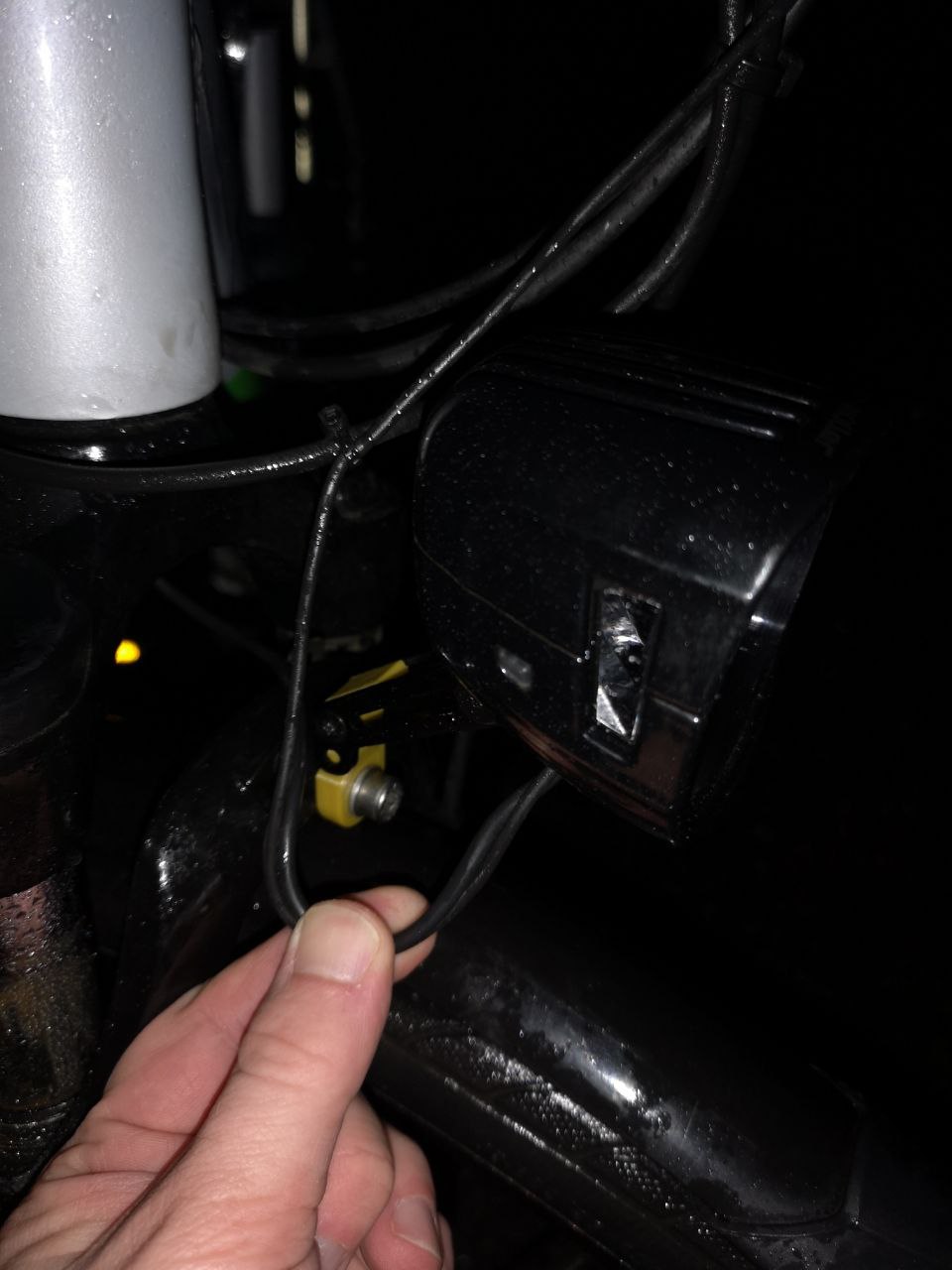 Pát Giữ Đèn Busch Müller IQ XL