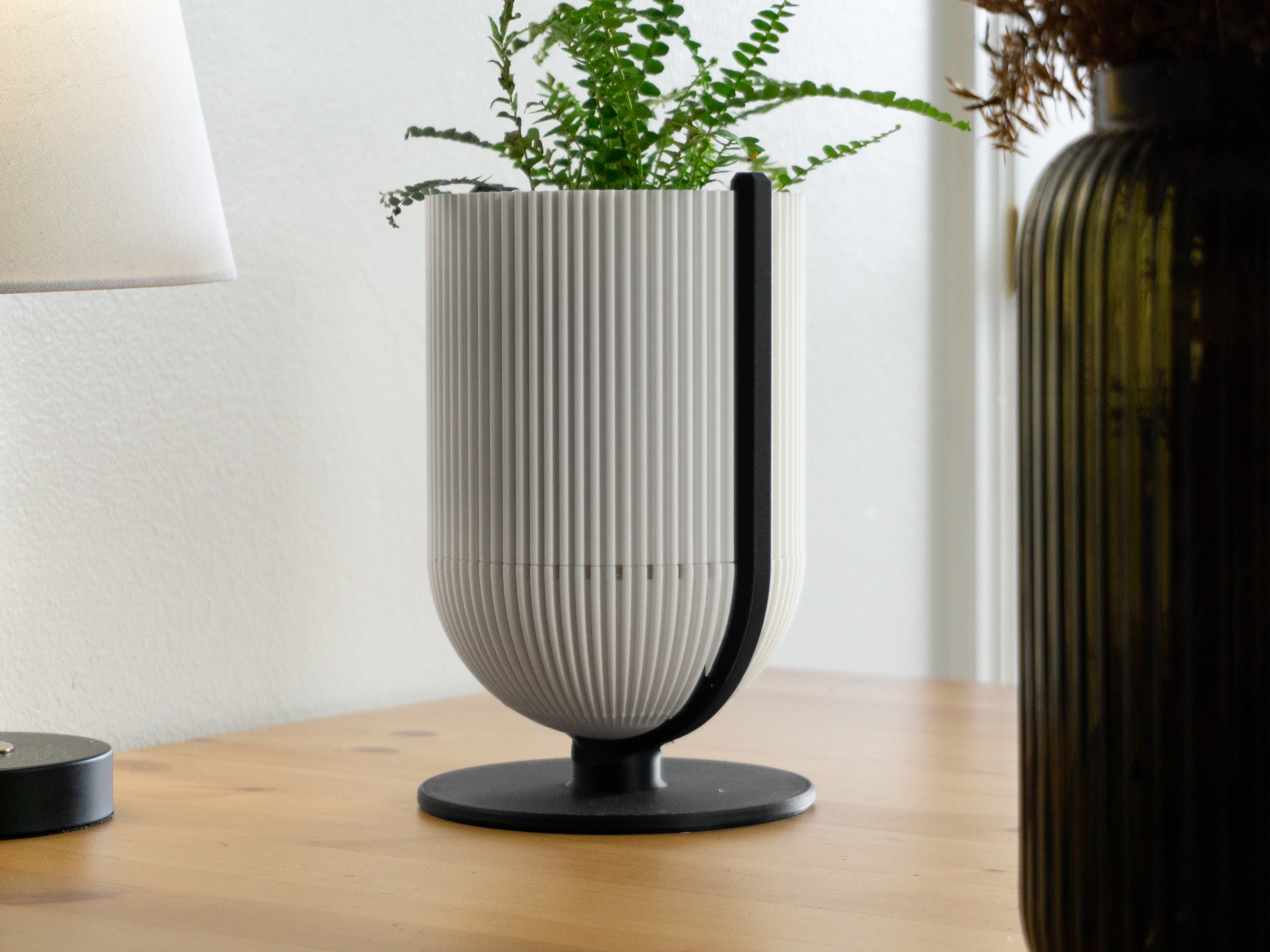 Chậu Trồng Cây Kiểu Đứng Sang Trọng - Phong Cách Mid-Century Hiện Đại