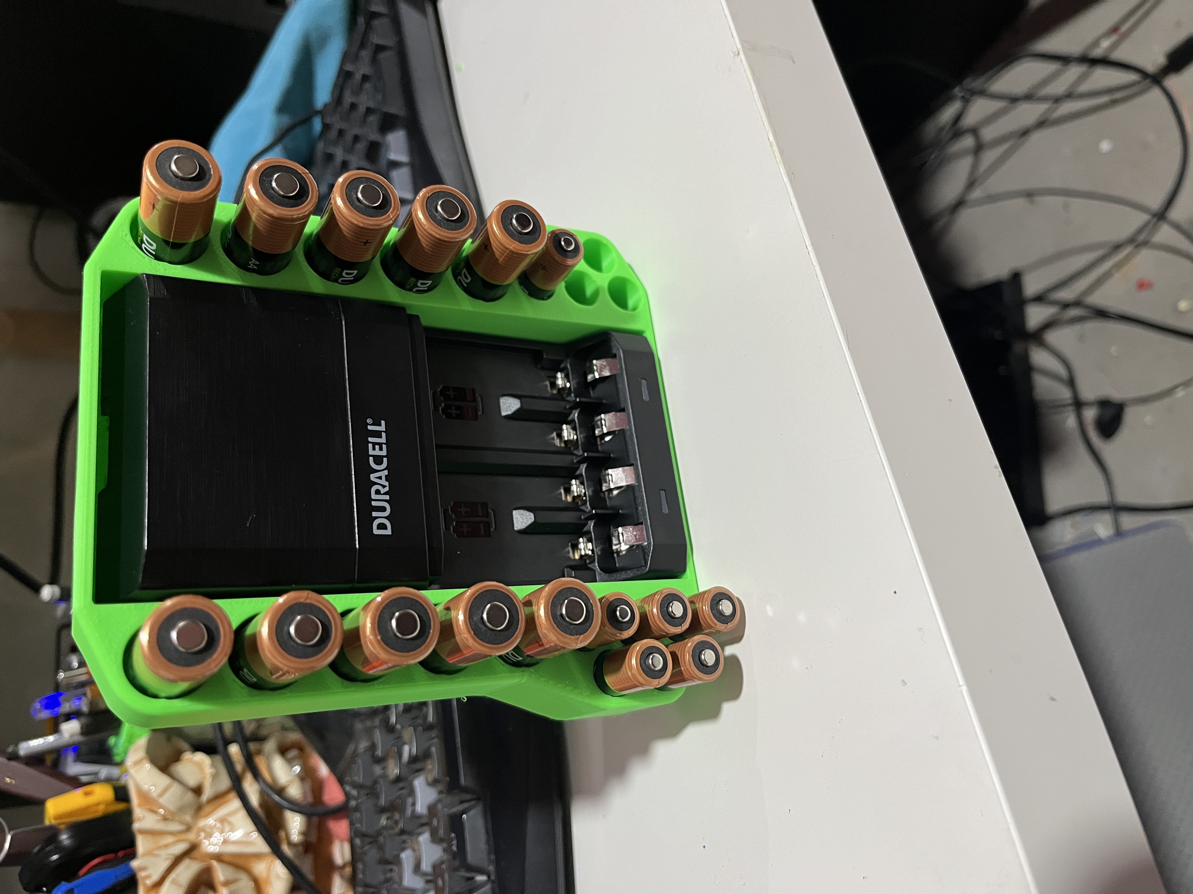 Hộp đựng sạc và pin Duracell