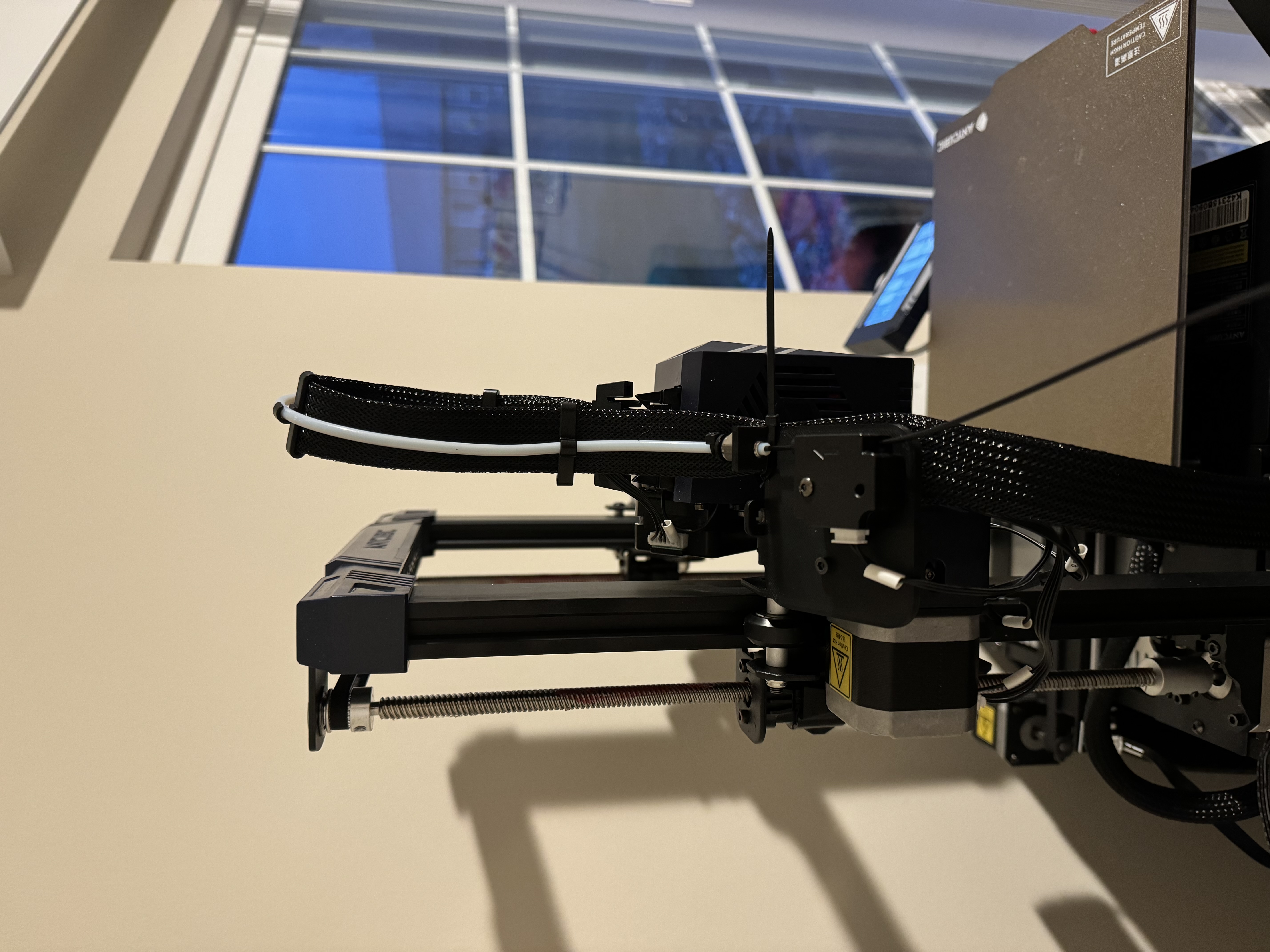 Kệ Di Chuyển Cảm Biến Hết Dây Tóc Kobra 2 Pro