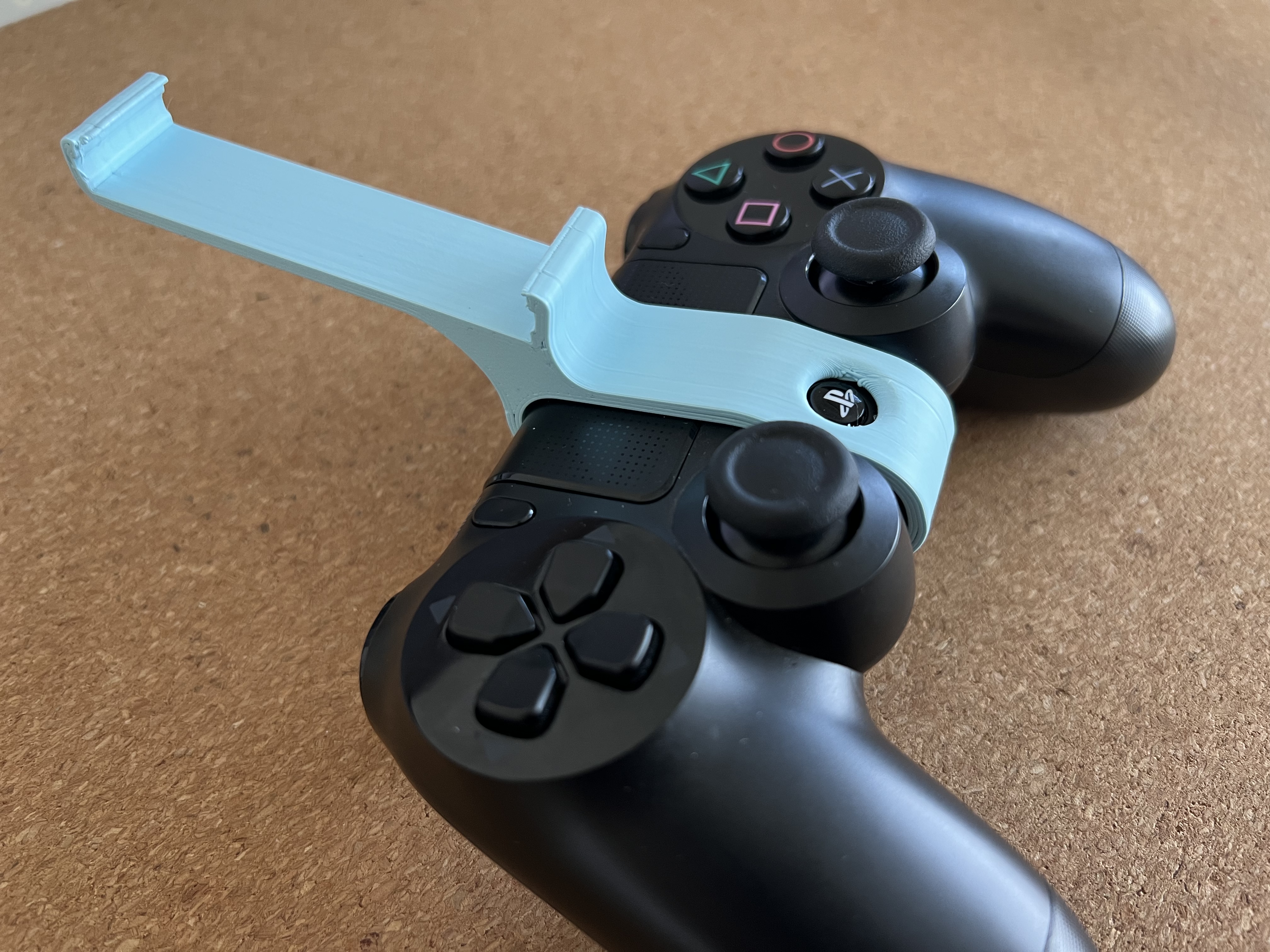 Giá đỡ iPhone 13 & 14 Pro cho Tay cầm PS4