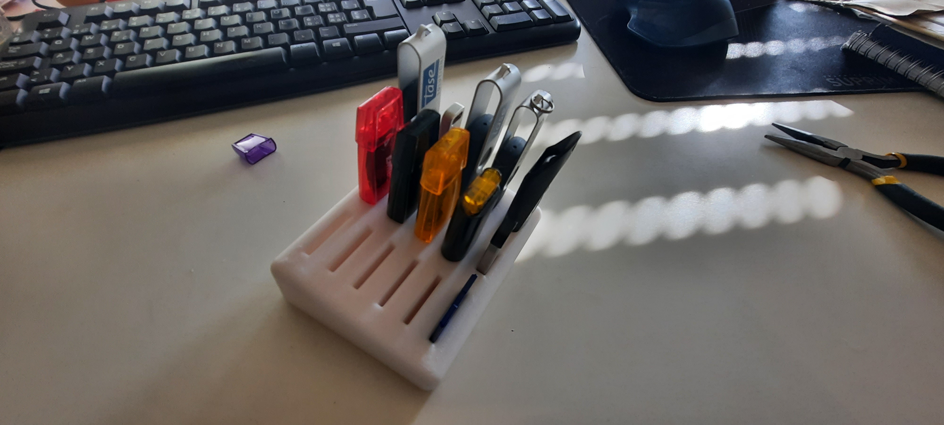 Hộp Đựng USB và Thẻ Nhớ SD V1 Nghiêng