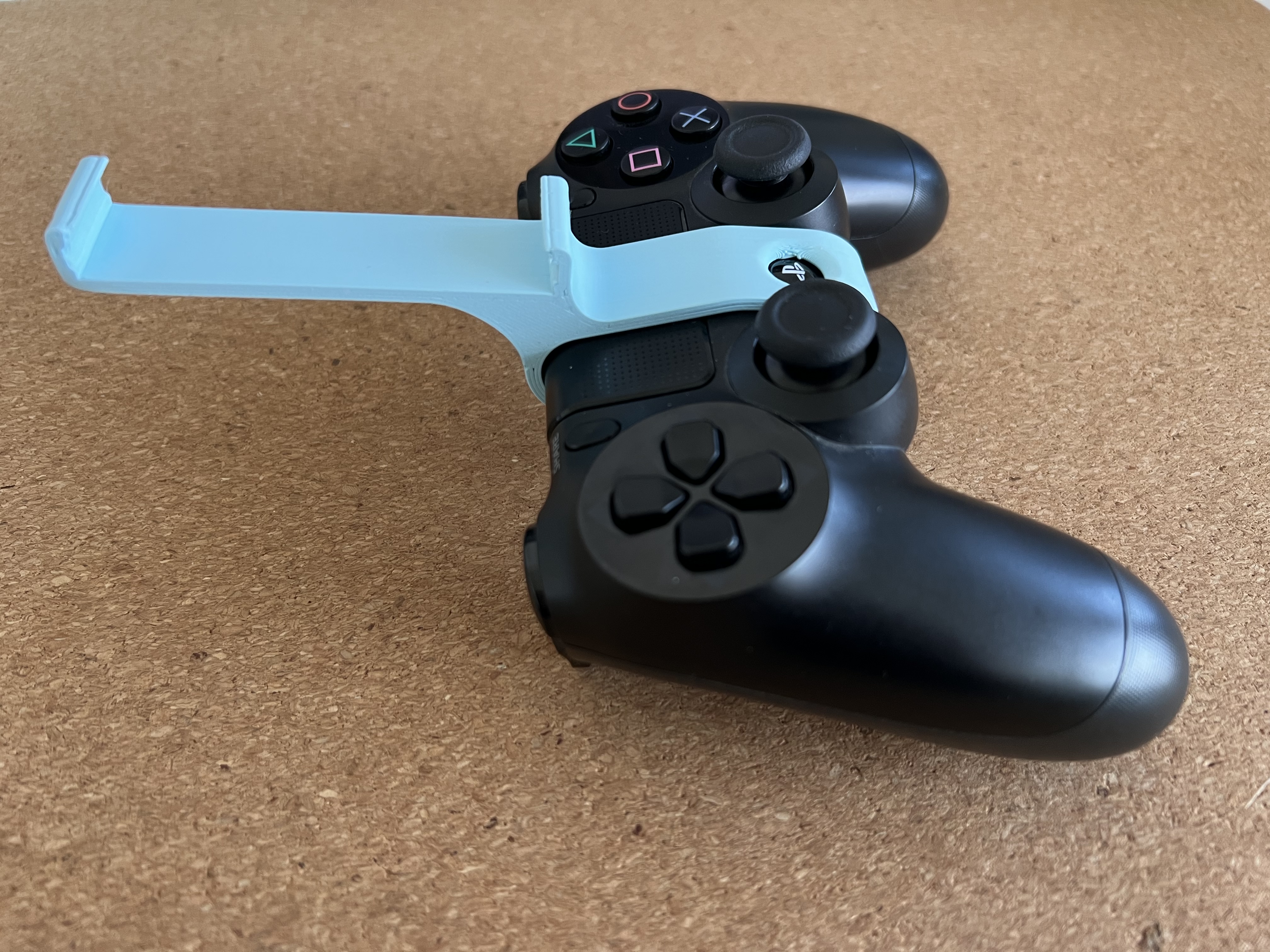 Giá đỡ iPhone 13 & 14 Pro cho Tay cầm PS4