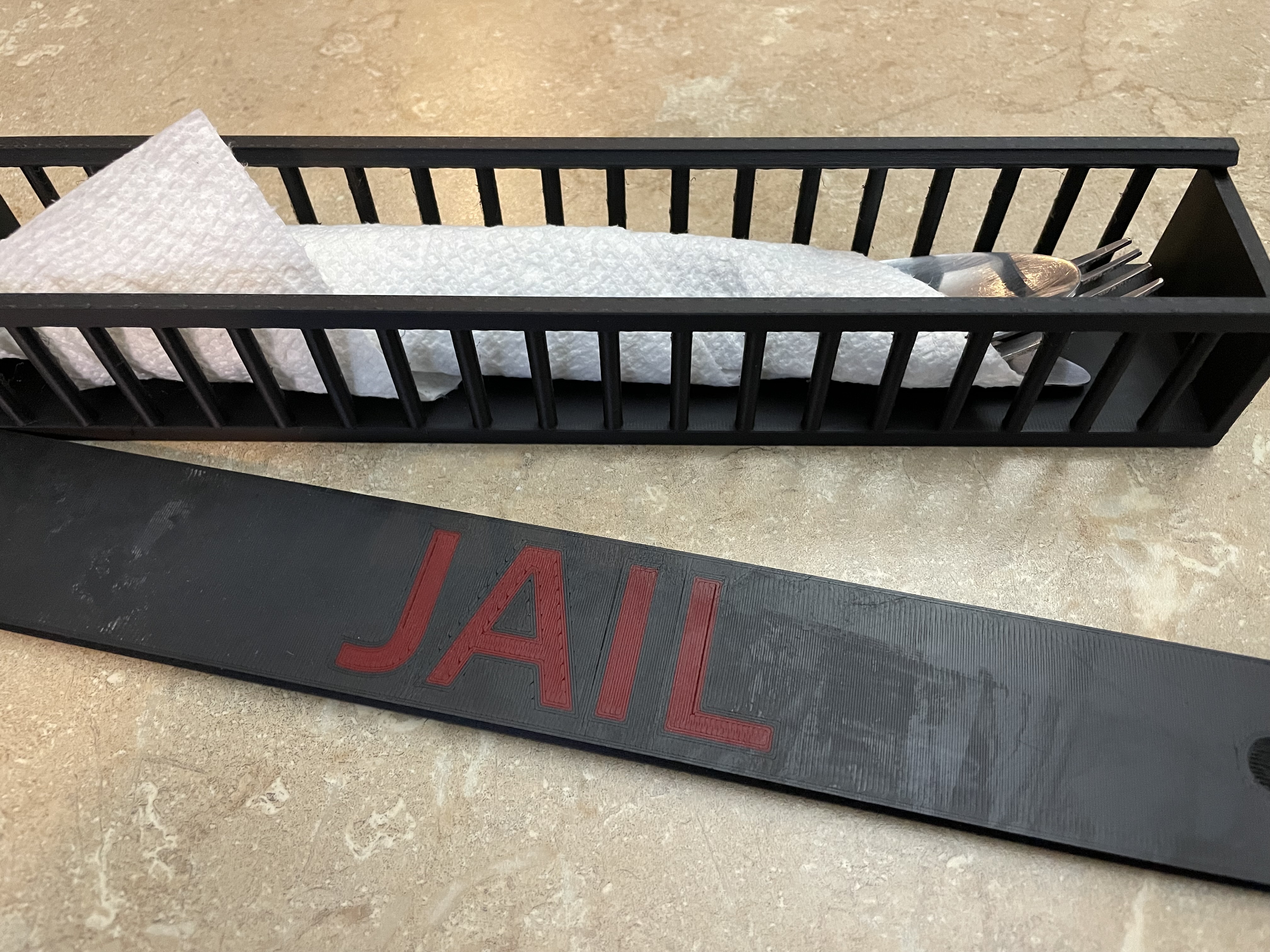 Nhà tù Đồ dùng - Hộp cơm (Bài kiểm tra sức bền Cầu Vô tình)