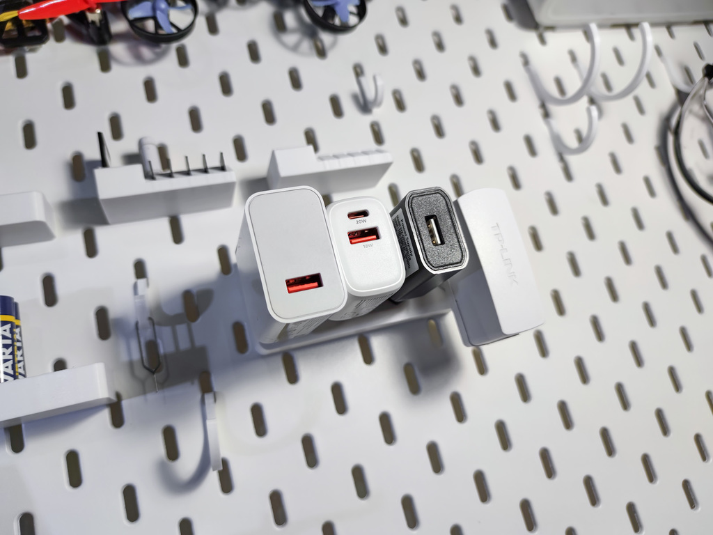 Giá đỡ sạc USB/ổ cắm EU cho IKEA Skadis